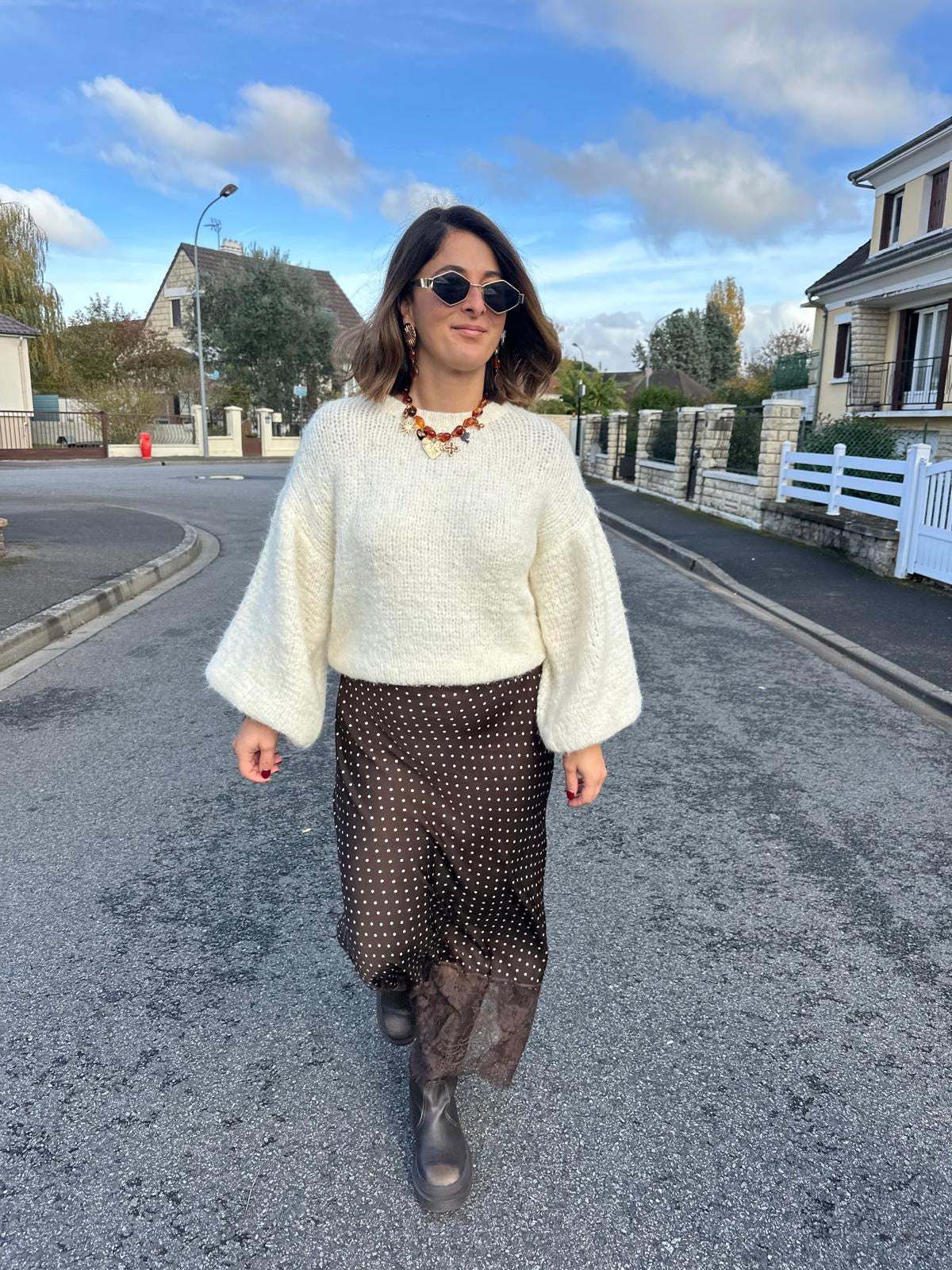 Jupe satiné marron à pois